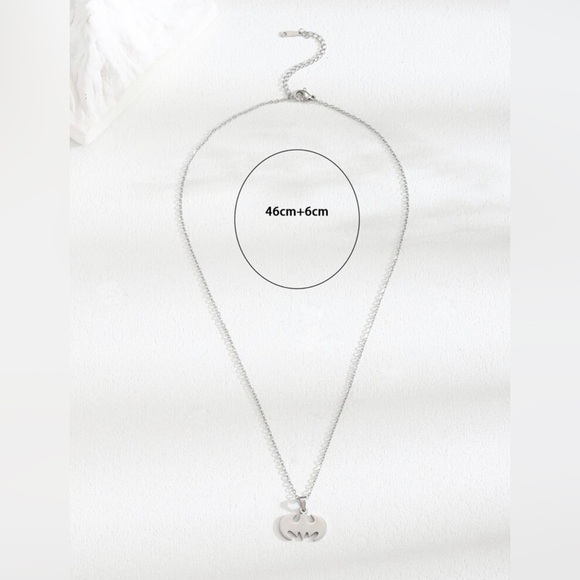 Vintage Style Bat Necklace - Picture 2 of 4